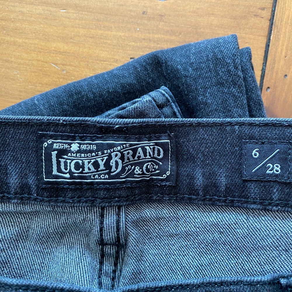 Women’s size 26 Lucky Jeans
